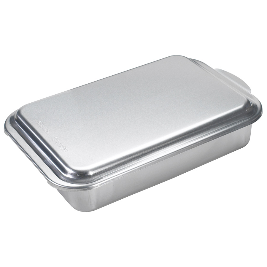 Classic Metal Covered Baking Pan