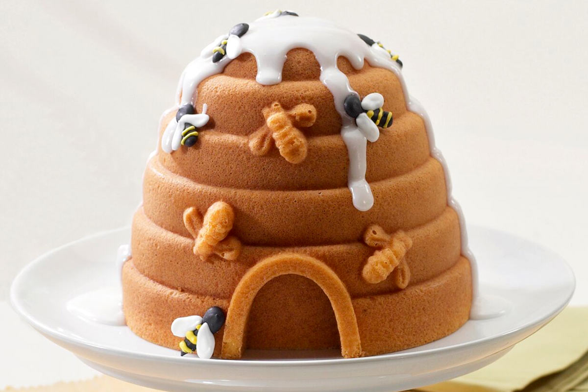 Honey-Lemon Beehive Cake Recipe 